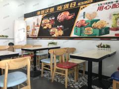 堂食月营业1万多外卖日2百单，附近学校约3万人