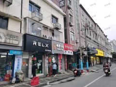 北京东路交叉口奶茶店低价转让，多个高校围绕