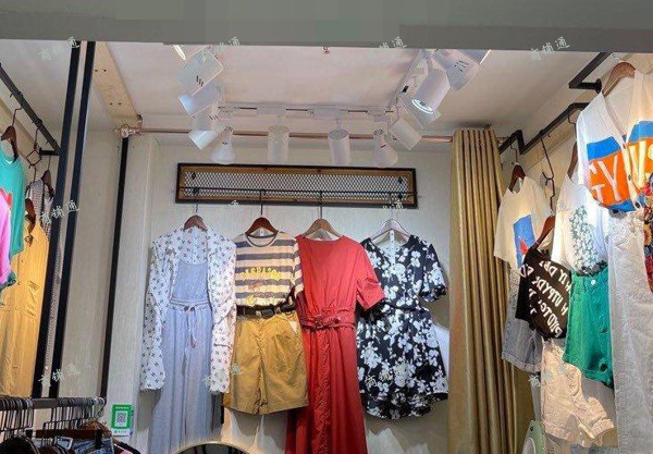 (转让) 女人街临街旺铺低价转让有意者联系本人