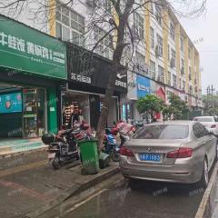 沈桥商业街入口繁华地段多年老店，日营业额3千多