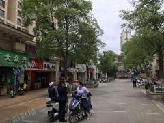 小区门口经营9年超市，日营业额6千大型工厂围绕
