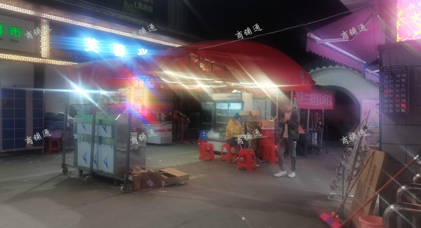 (转让) 夜市地摊位人流量大超市门口，年付无押金。。。