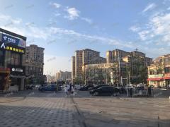 日营业额900，三所大学，三个大型小区