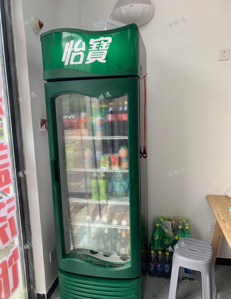 (转让) 小区门口临街门面、门口有停车泊位免费停车