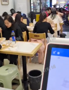 创新二路路口店，人流量 旁边是大学城
