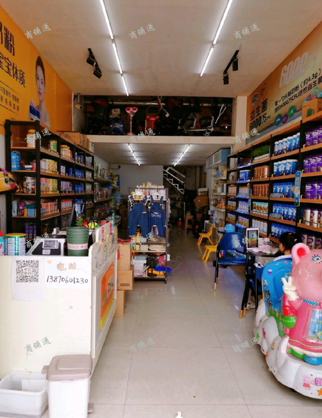 (转让) 周边居民、旅游人群、小吃店多。