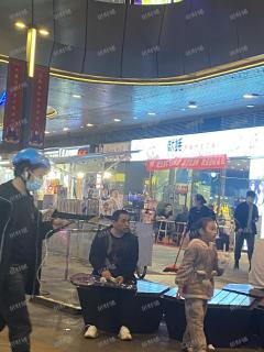 王府井购物中心客流集中餐饮店，月营业20万人流大