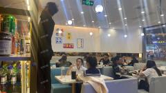 王府井购物中心客流集中餐饮店，月营业20万人流大