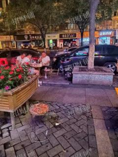 中学对面夜宵店月营6万