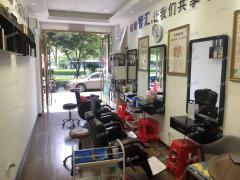 经营六年 附近有广场游乐园 人流量大