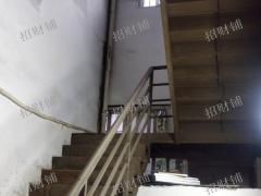 银三角北站出入口 附近万人小区人流量大
