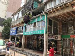 南昌县澄湖西路临街美发店转让 人流量大