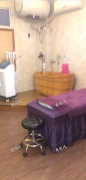 (转让) 周边有农贸市场，还有建材市场