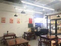 高档小区门口第一家餐饮店 日营业3到4千 