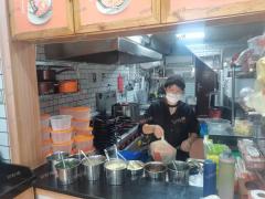 新建文化大道口商铺转让 日营业3500多 带品牌