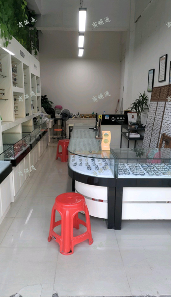 (转让) 学校内眼镜店，家中孩子无人照看无奈转店