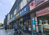(转让) 地址位于华东交大南区门口和北门门口之间，位置绝杀，店铺。