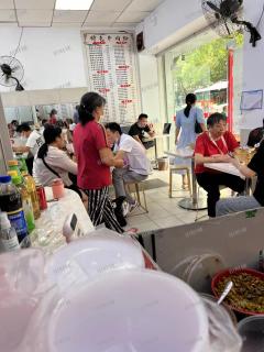 南昌大学对面牛肉粉店转让