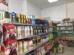 小区楼下便利店转让日营业4000左右可办证可住人