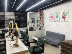 江西科技师范大学红角洲校区内店面空转