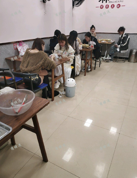 (转让) 瑶湖里夜市离蜜雪冰城只有30米，奶茶只此一家，外面超大摆场