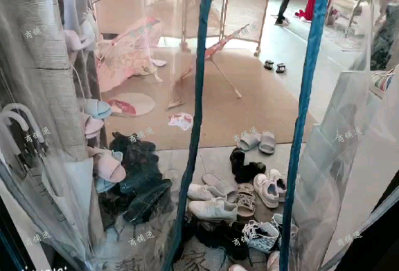 (转让) 位置好，瑶湖大学城中心点，可直接经营，店