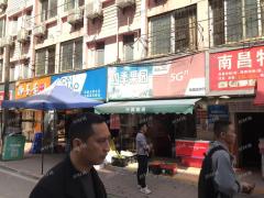 1万多人宿舍楼下餐饮店 日营业1400