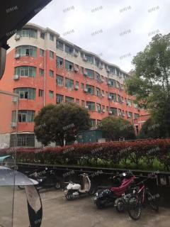 学校商业街 学校3.5万人 附近18栋宿舍楼