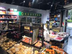 三小区门口 拐角生鲜店 日营业6000