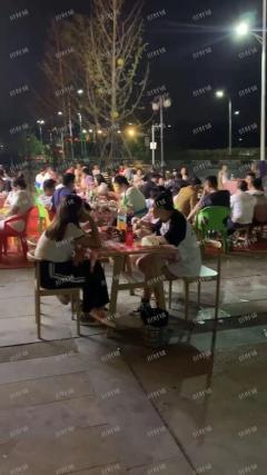 中药大学旁夜宵店转让 日营业两千到三千左右