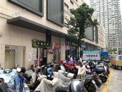 象湖中悦广场临街美容店300会员房租便宜