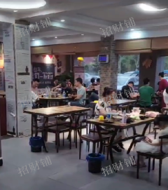 3万师生大学旁 2000多户小区中晚餐夜宵店 