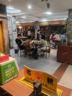 3万师生大学旁 2000多户小区中晚餐夜宵店 