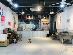万人小区出入口餐饮店 门宽13米附近多所学校