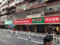 南昌航空大学对面 十字路口 小区门口