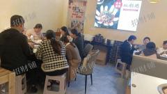 谢家村地铁口 梦时代对面 十字路口餐饮店 