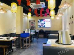 谢家村地铁口 梦时代对面 十字路口餐饮店 
