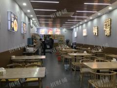 十字路口餐饮店 可空转  附近品牌店多