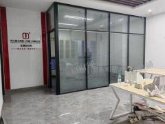 双门头拐角店 写字楼下  大型社区旁招租