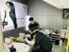 大型社区旁 商业综合体楼下 地铁口旁店面招租
