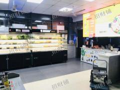 3万多人大学 食堂门口 品牌麻辣烫店  日营业6000