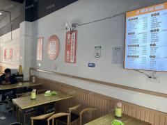 莲塘一中东新校区旁 大型社区门口餐饮店