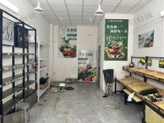 4000多户小区门口 菜鸟驿站旁 店铺招租 临近学校