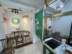 蜜雪冰城旁 炸鸡店 每天可做1500 两年店 接受空转