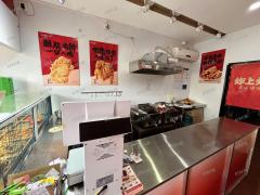 谢家村地铁口旁 炸鸡店 小区出入口 日营业1000左右