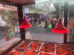 大型农贸市场门口卤菜店 无转让费 行业不限