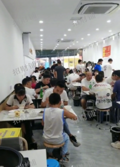 沈桥路商业街 门口 快餐店 日营业4000左右，纯堂食