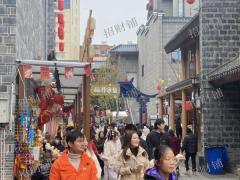 万寿宫商业街的小吃店转让  接受空转 行业不限