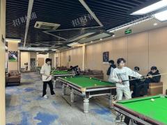 江西科技学院正对面台球棋牌室 日营业额3000多 会员100个左右