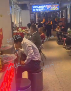 恒茂梦时代临街一楼店铺 前后通透 日营业5000多